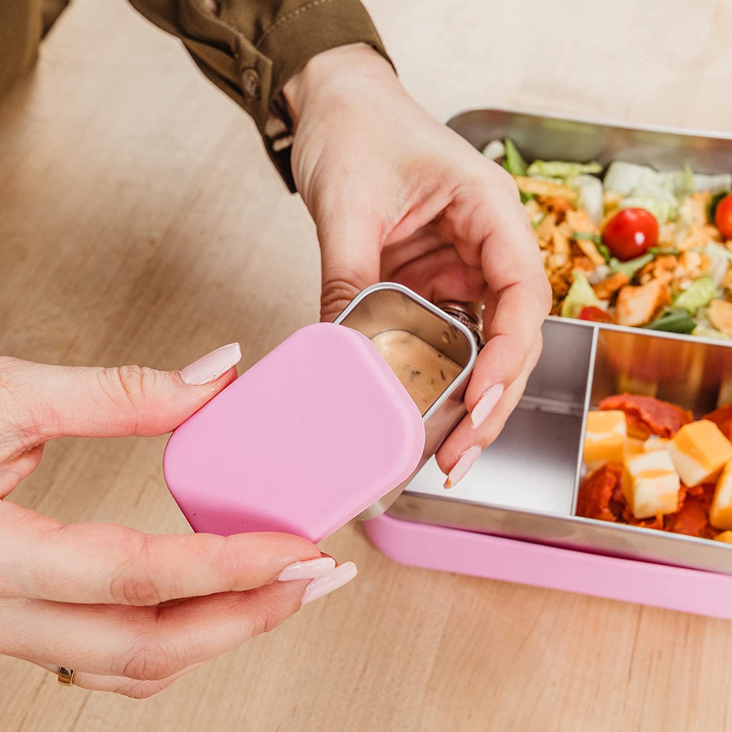 Large Stainless Steel Bento Box with Silicone Sleeve - Thumbnail 4